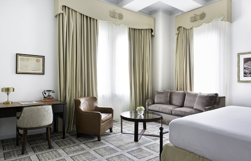 DRISKILL-SENATE-GUESTROOM-COUCH.jpg